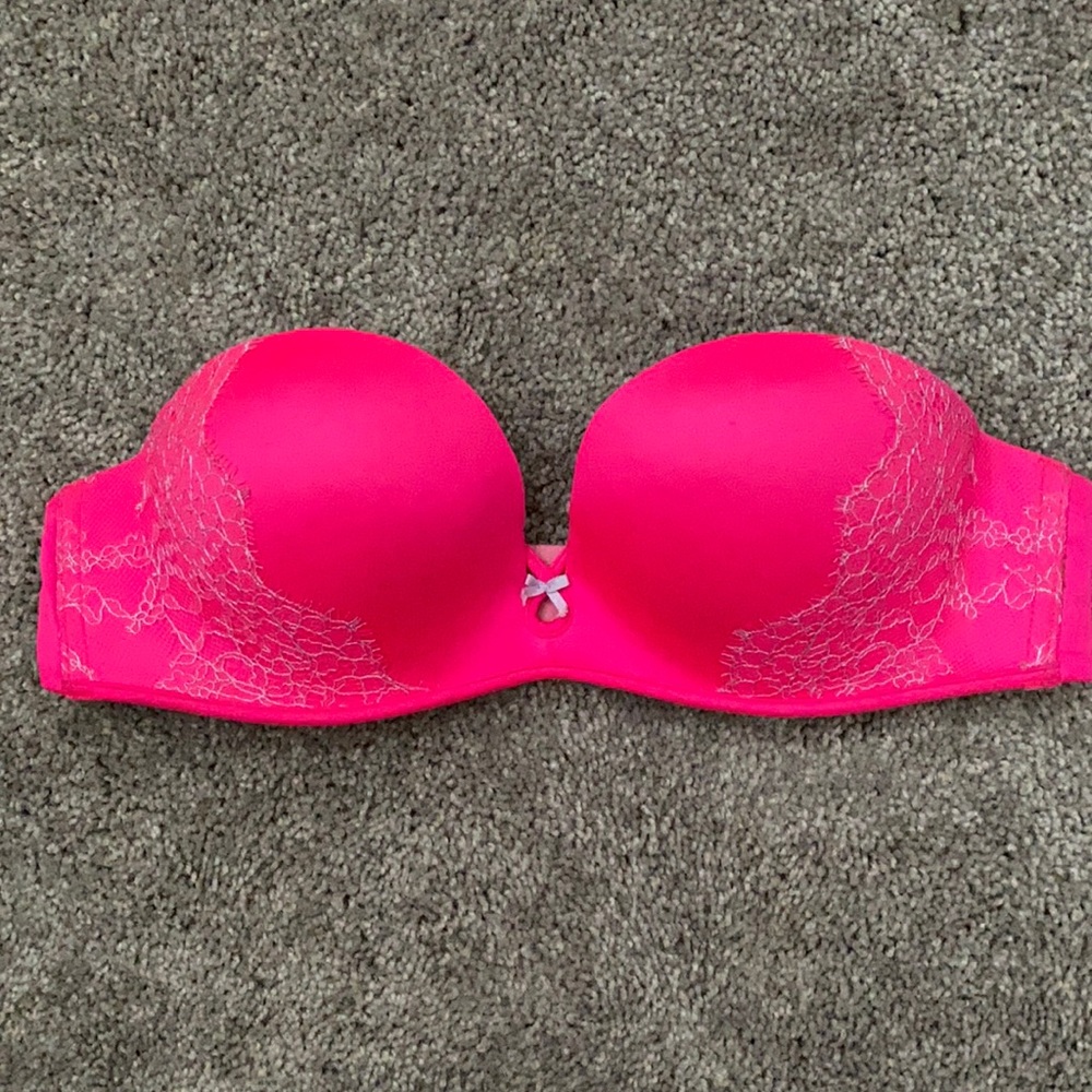 Victoria’s Secret Strapless Bombshell 34A